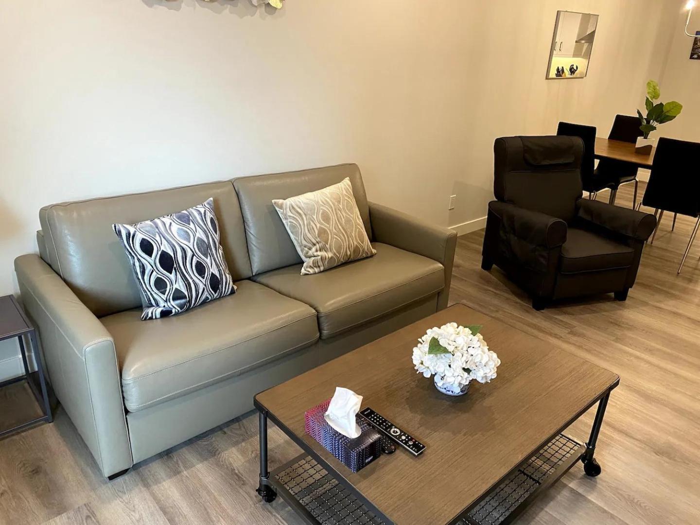 Luxury Unit In The Heart Of Канмор Экстерьер фото